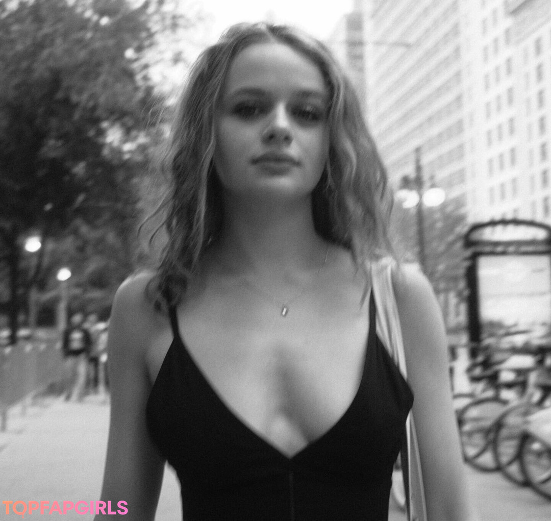 Joey King art pornstar pic