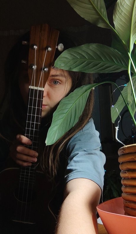 Beauty Bird model exclusive picture