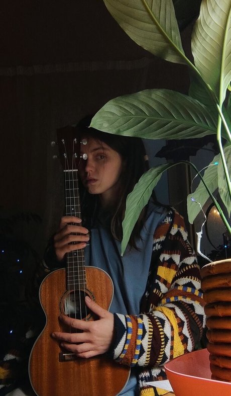 Beauty Bird star naked pics