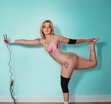 busty teen onlyfans sexy nude picture