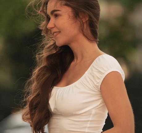 Effy Jones high quality pornstar pictures