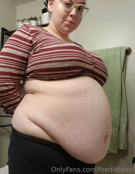 feedistdani pornstar nice img