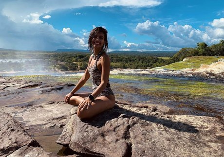 Maria Gabriela De Faria profile image