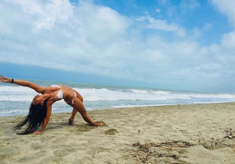 Maria Gabriela De Faria best model photo