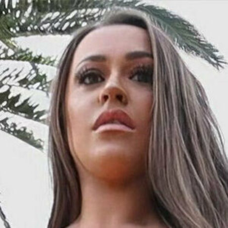 leannecrowonlyfans sexy actress archive