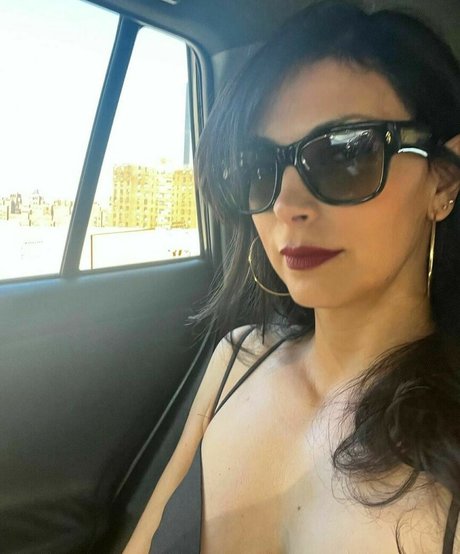 Morena Baccarin model beautiful photos