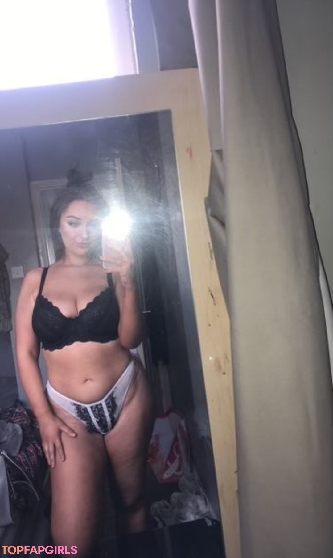 Ellise Clarke pornstar hd archive
