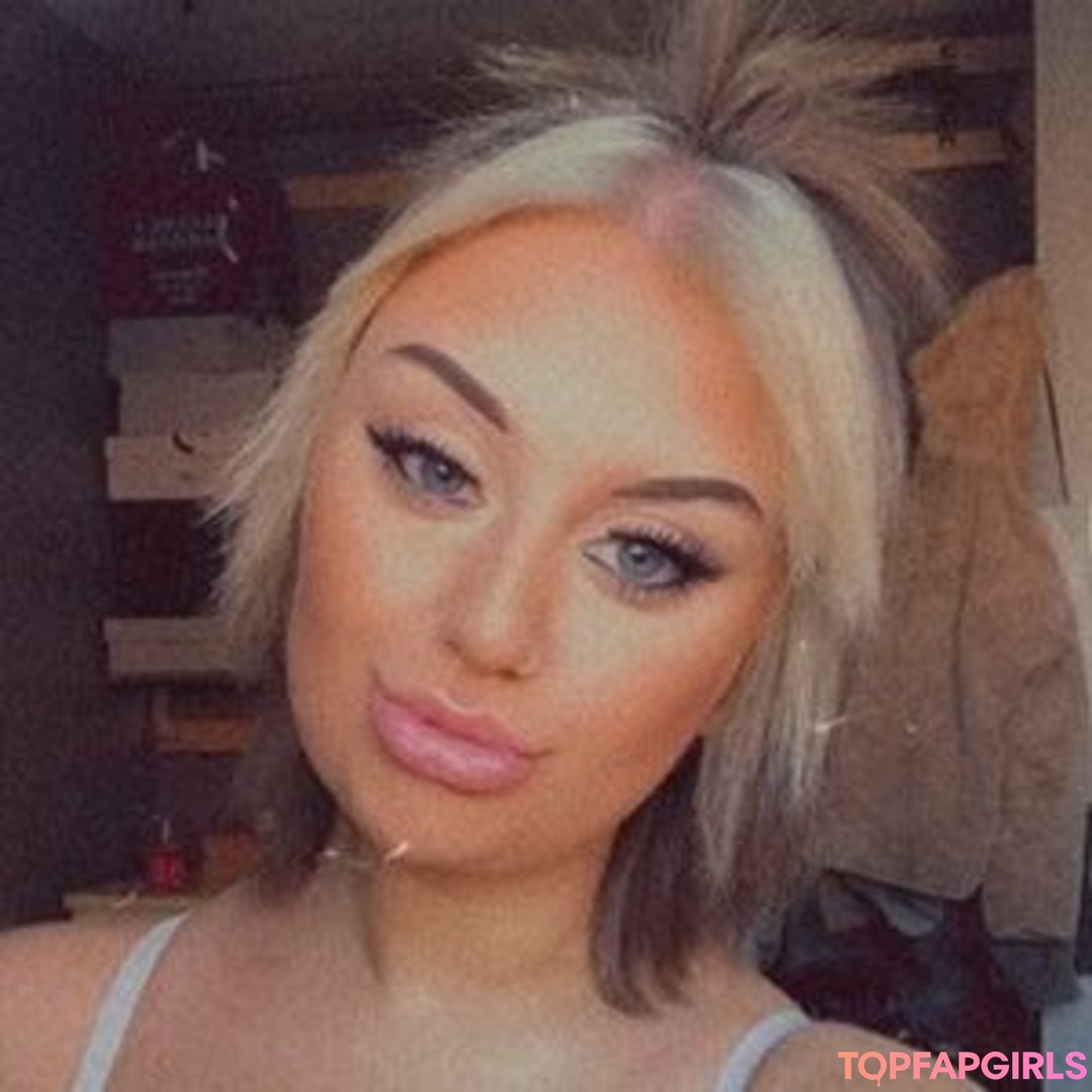 Ellise Clarke model hot pictures