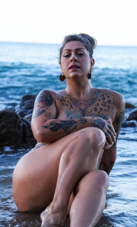 petite bbc onlyfans exclusive pictures