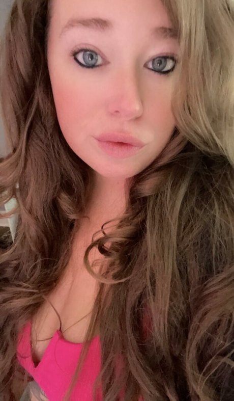 Ivy Mia exclusive star galleries