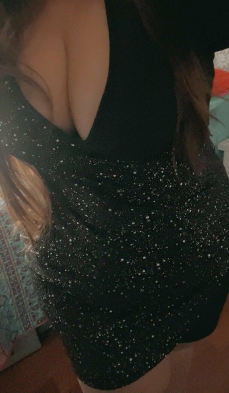 Ivy Mia star best picture