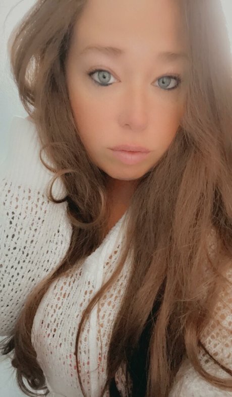 Ivy Mia sexy star gallery