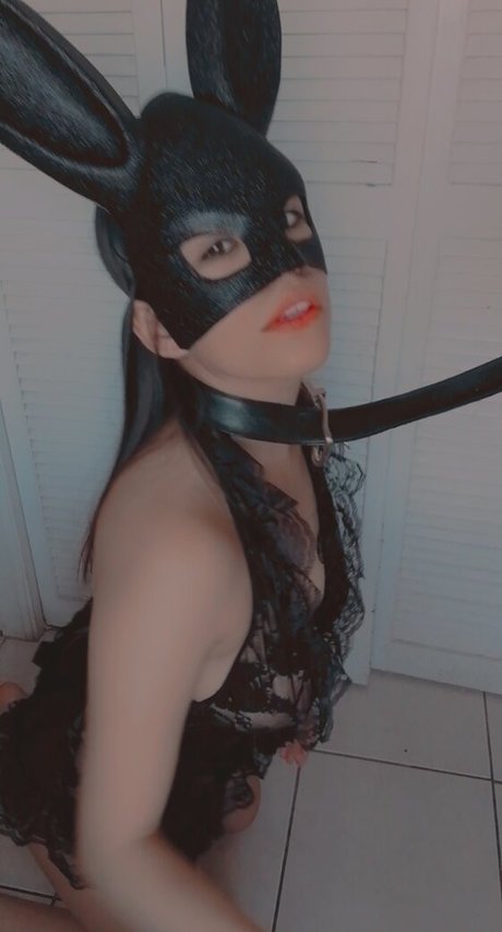 desiree pretty model image