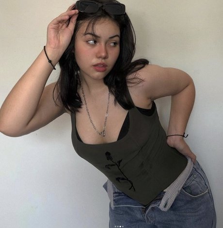 Jazzy Rosie model free img