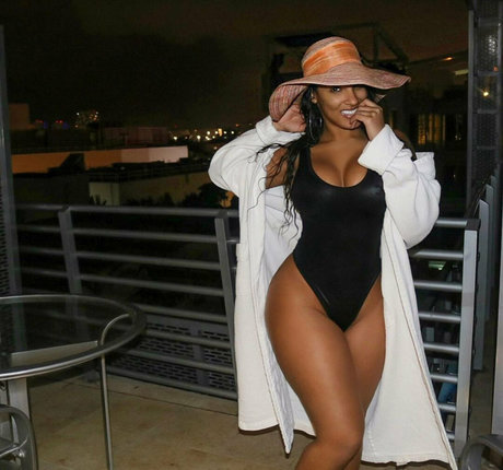 ifyouseekaimeeofree pornstar erotic pics