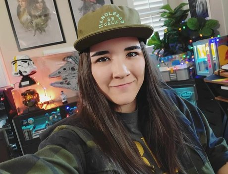 AnneMunition pornstar pretty image