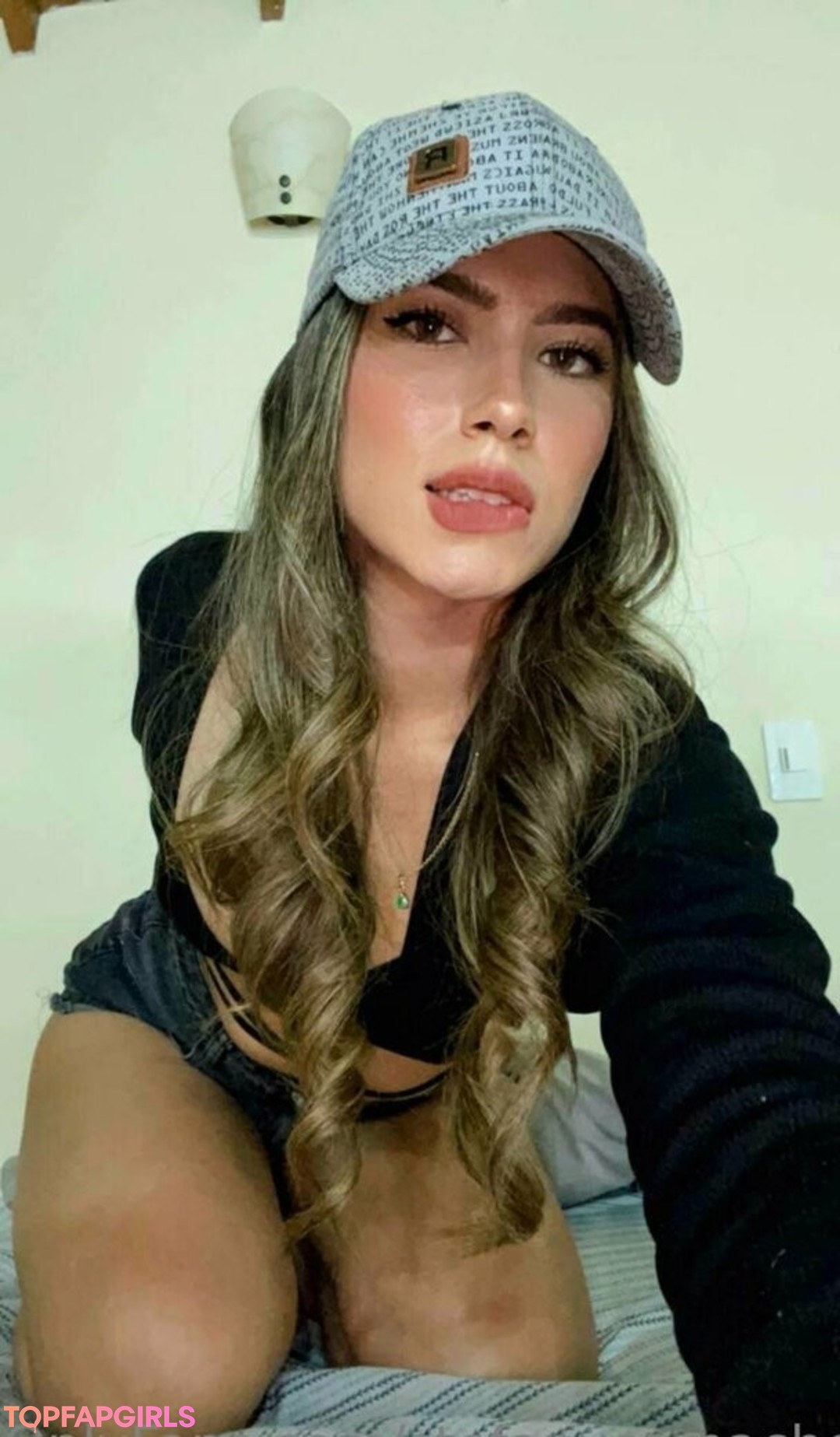stefanycamacho star top photo