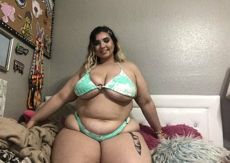 brunette petite onlyfans free galleries