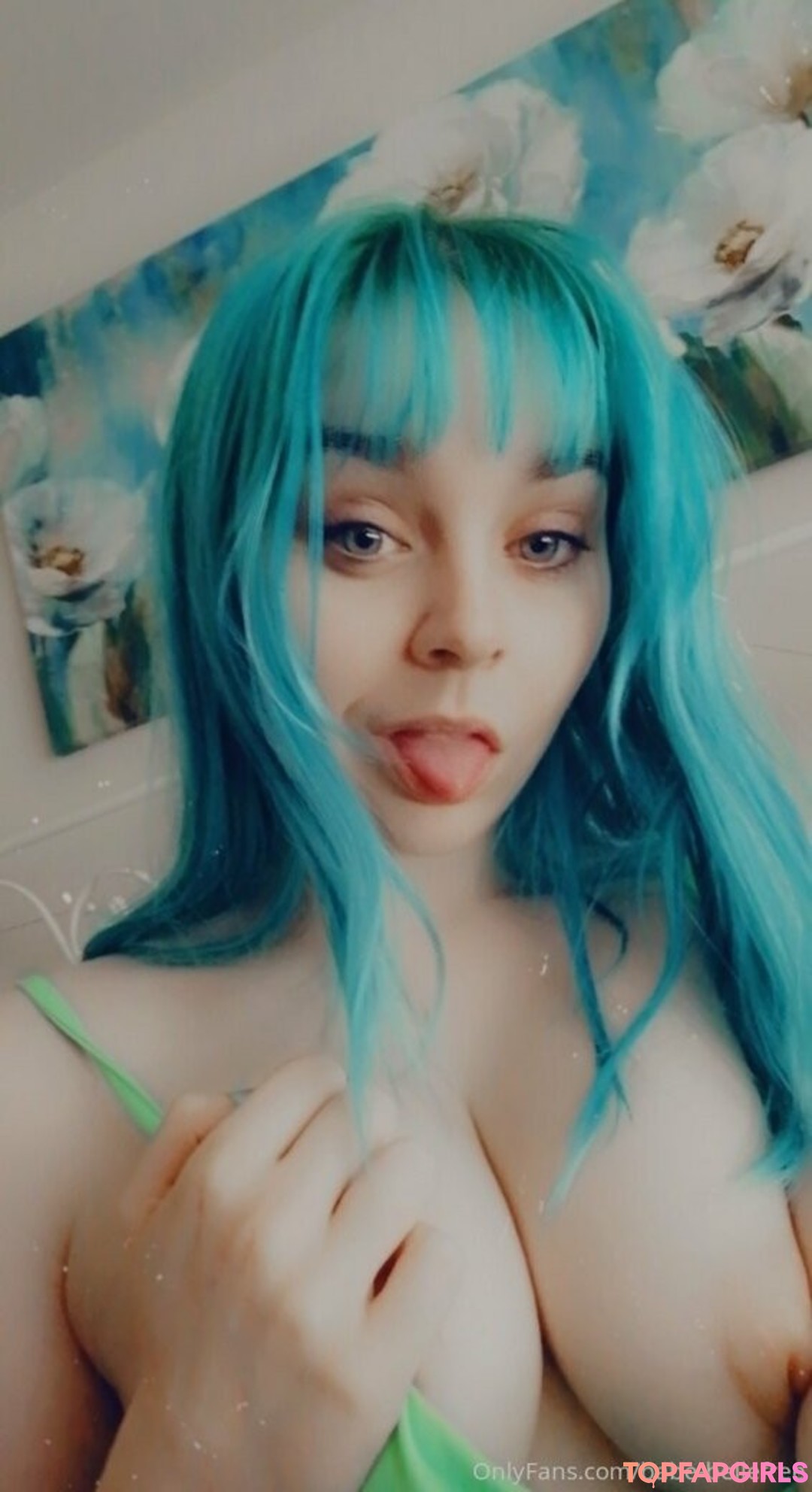 white shemale onlyfans sexy photo