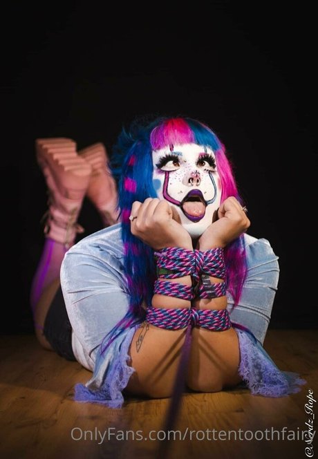 rottentoothfairy model hot gallery