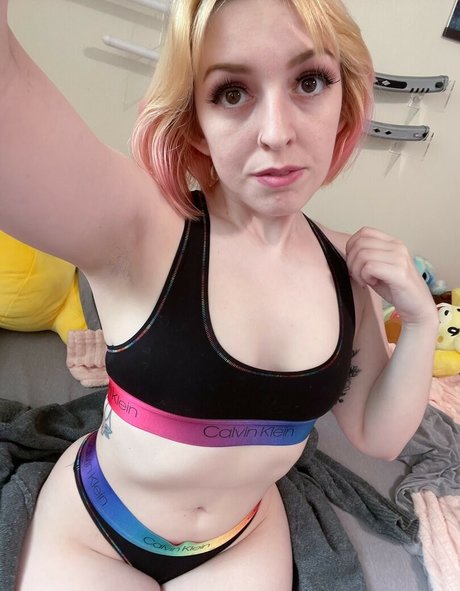 Ashleigh Tano art actress photos