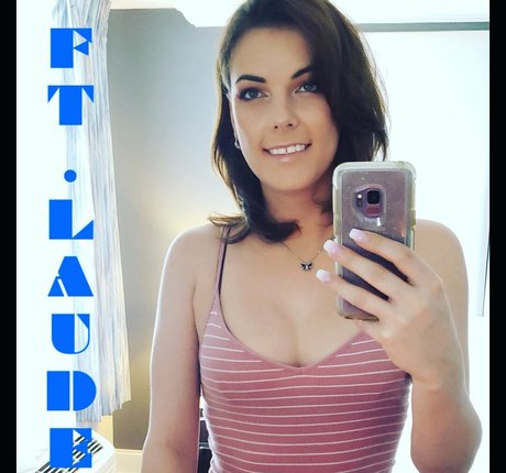 Cute S Belle pretty star pic