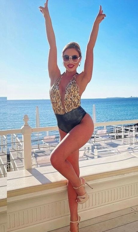 Tanya The Cat model porn img