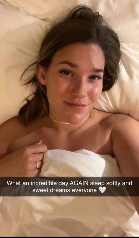 Milanka Bee Milanka bee art star image