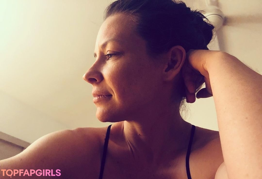 Evangeline Lilly perfect pornstar pic
