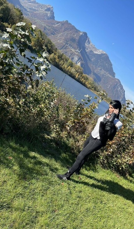 Victoria Carvalho model naked img