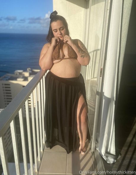 lesbians onlyfans nudes img