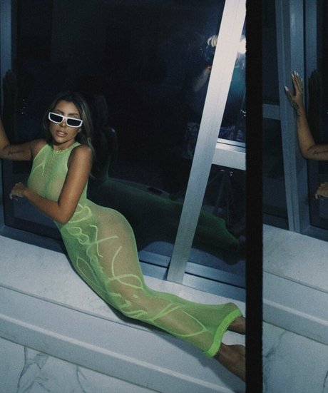 Yris Araujo star img