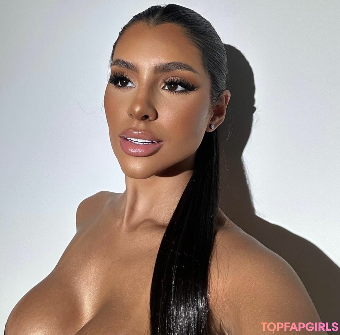 Yris Araujo perfect star pic