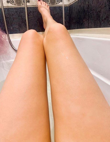 kristixxx model top pictures