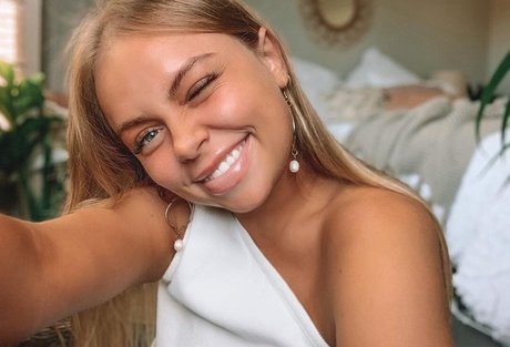 Madison Mclachlan star naked archive