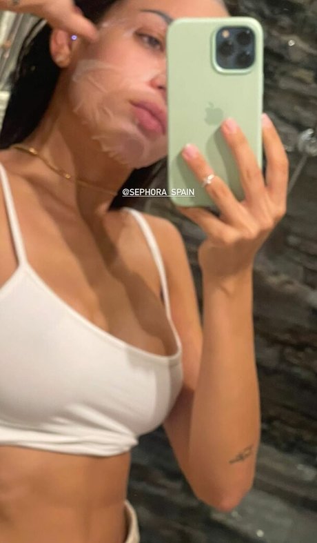 Anabel Hernandez naked star img