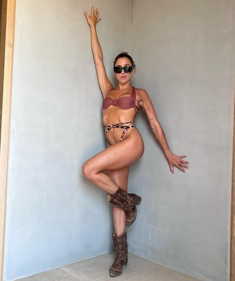 selfie nude onlyfans sexy photo