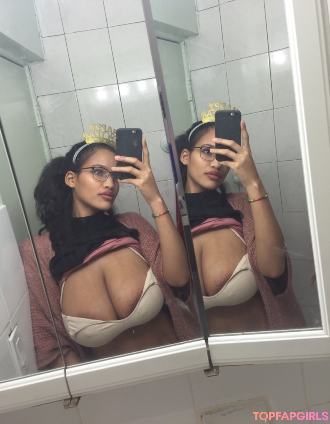 Jinna Cabrera erotic star img
