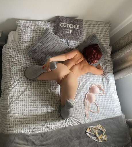 Bakedwhilstbonded star porn pictures