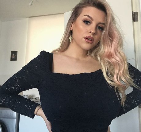 blonde secretary onlyfans adult pictures