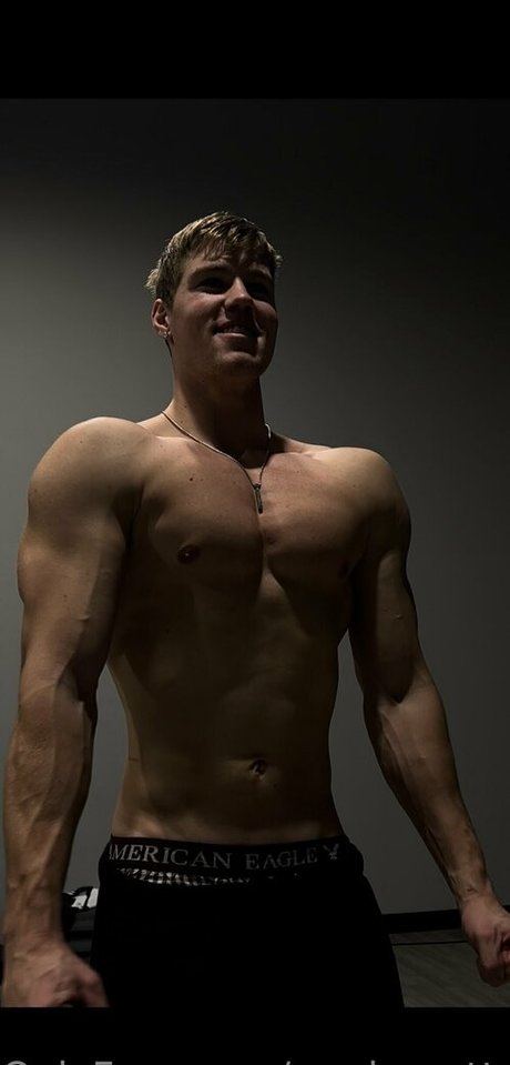 swolemattyy exclusive pornstar photos