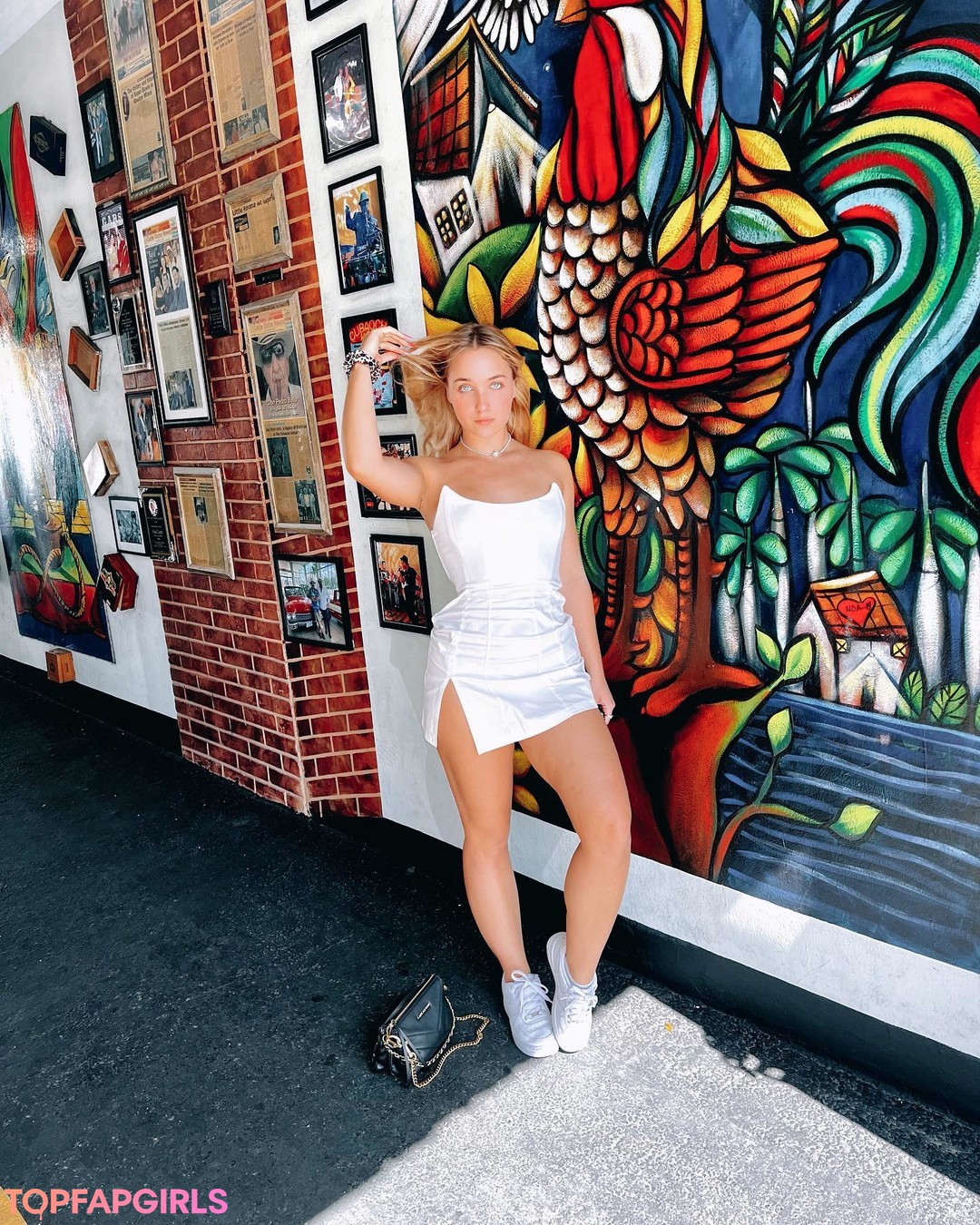 Chloe Chevalier star erotic archive