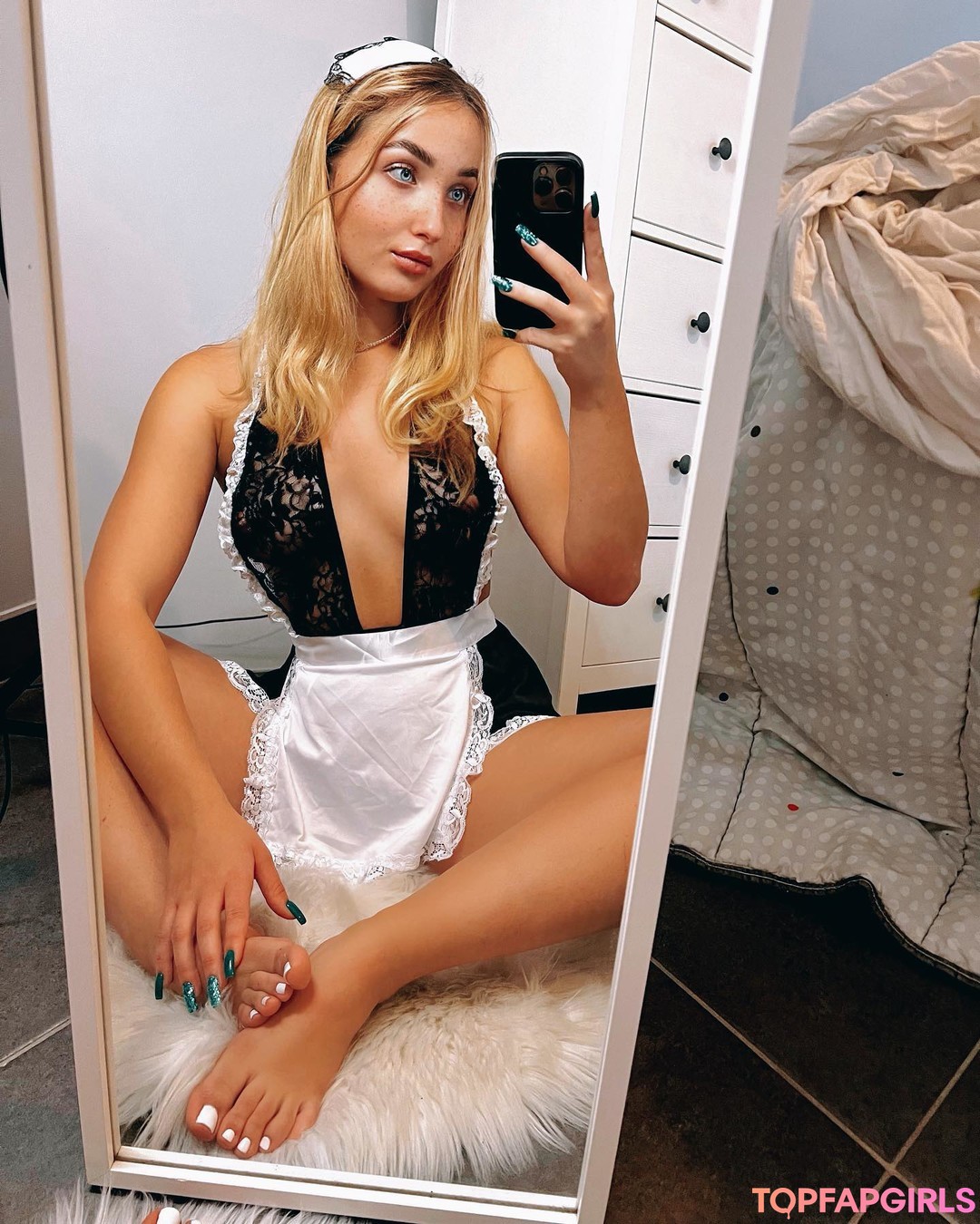 Chloe Chevalier nude actress galleries