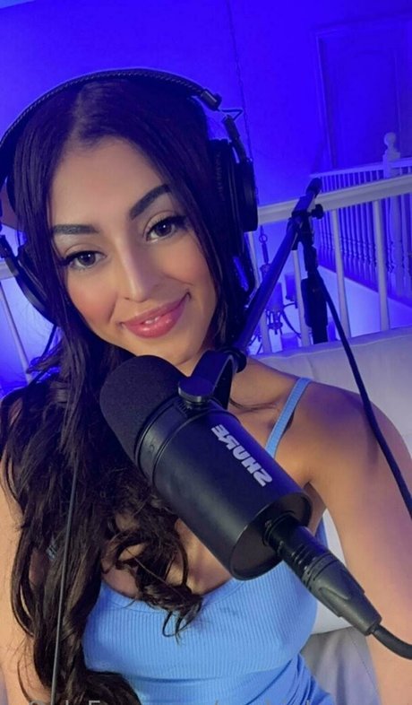 filipina onlyfans pornographic pictures