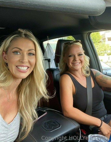 hollyhotwife nude actress pics