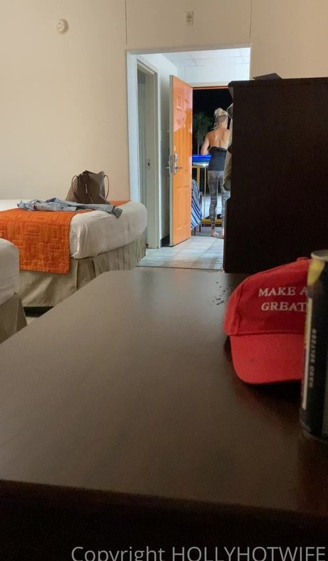 hollyhotwife sex actress galleries