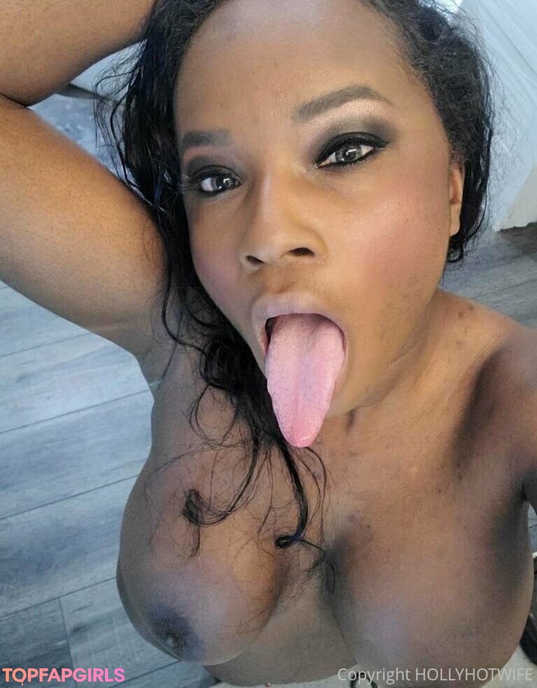 hollyhotwife nude actress picture