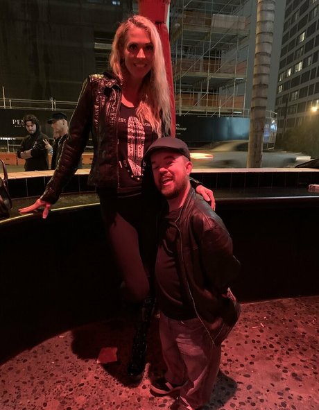 hollyhotwife nude actress pics