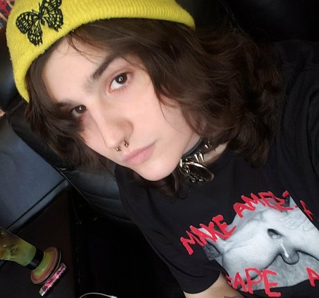 skyyshark exclusive actress picture