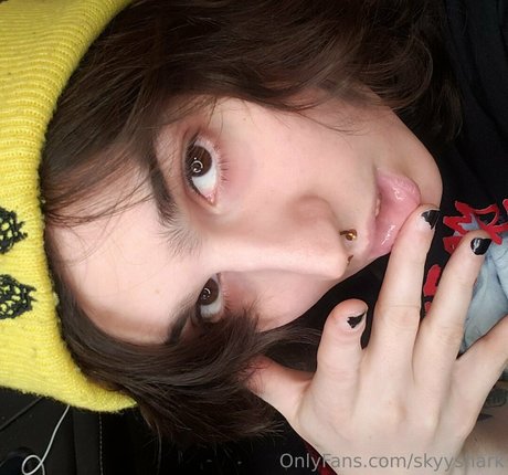 skyyshark star pretty picture